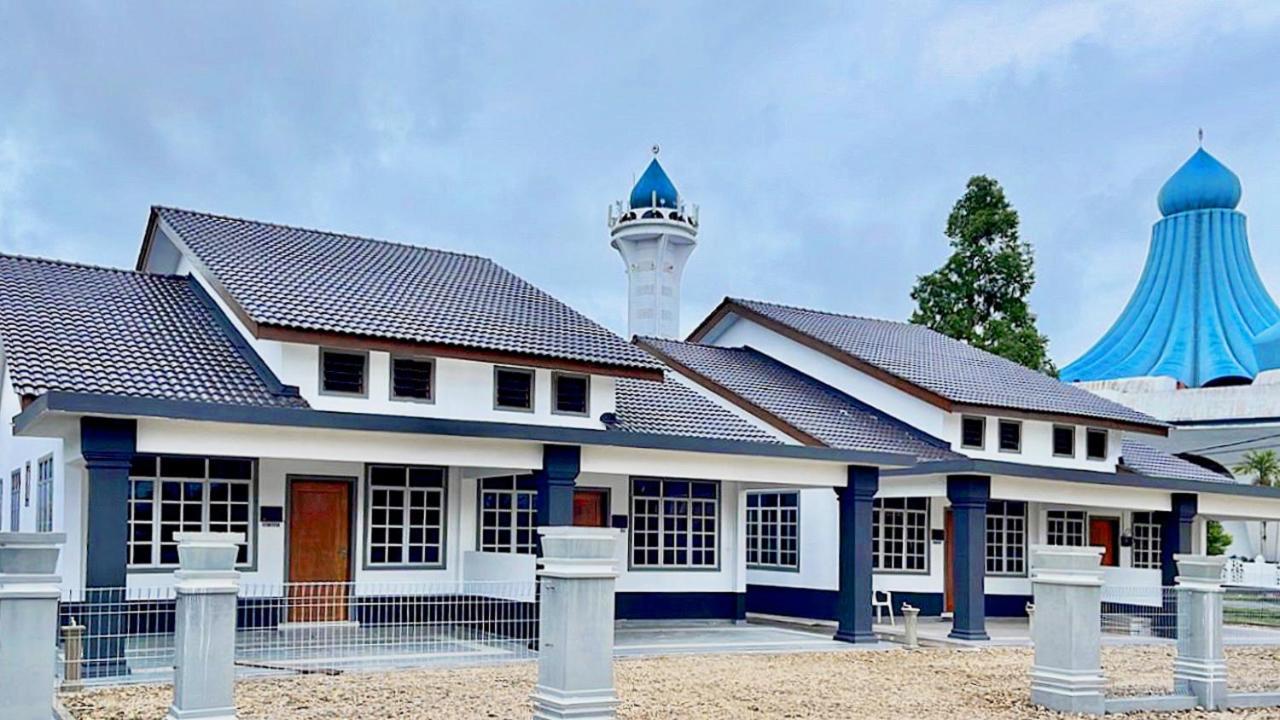 Nazza Homestay Besut With Pool Near Jetty To Perhentian Kampung Raja Exterior photo